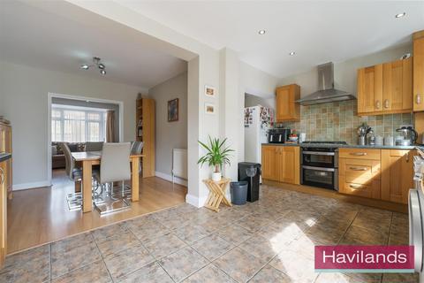 3 bedroom terraced house for sale, Southbury Avenue, Enfield