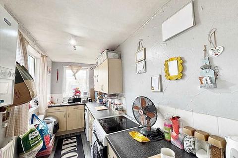 2 bedroom terraced house for sale, Silk Street, Sutton in Ashfield, Nottingham, Nottinghamshire, NG17 5AA