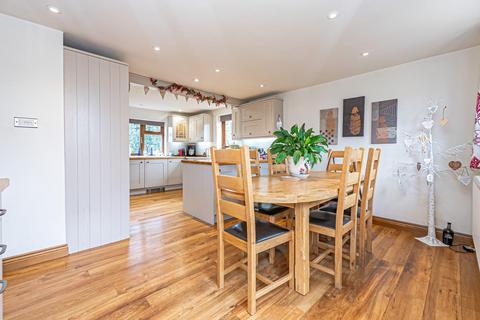 4 bedroom detached house for sale, High Street, Burcott, Leighton Buzzard