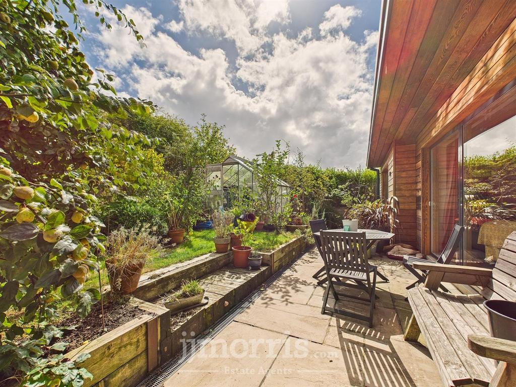 CAM02878 G0-PR0073-STILL010.jpg