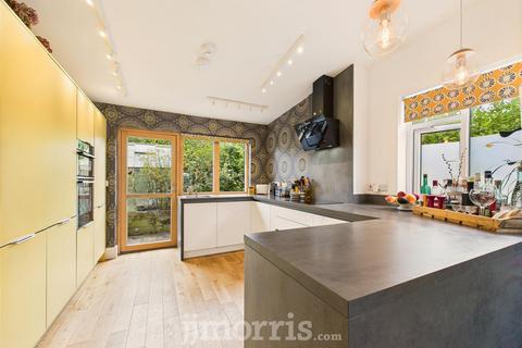 3 bedroom detached bungalow for sale, Kingsmoor Road, Kilgetty
