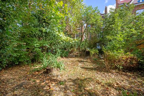 3 bedroom flat for sale, Lindfield Gardens, London, NW3