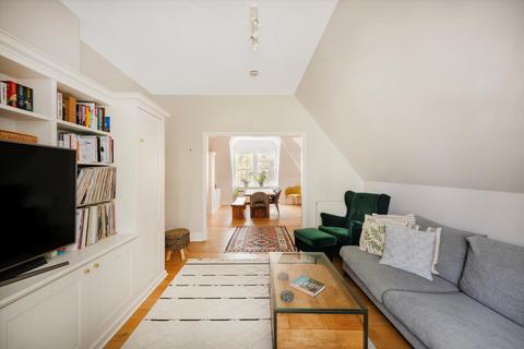 3 bedroom flat for sale, Lindfield Gardens, London, NW3