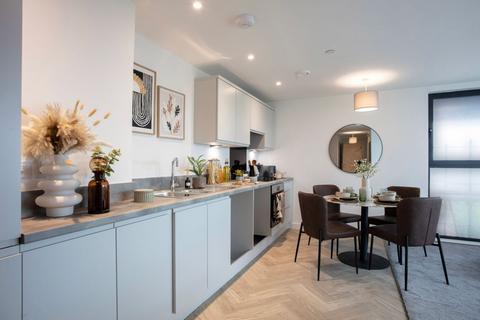 3 bedroom apartment for sale, Ford Lane, Salford, Greater Manchester, M6 6PE