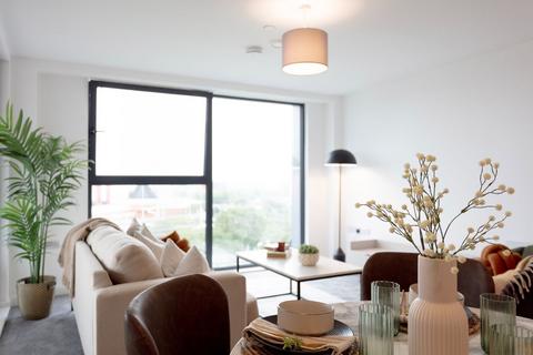 3 bedroom apartment for sale, Ford Lane, Salford, Greater Manchester, M6 6PE