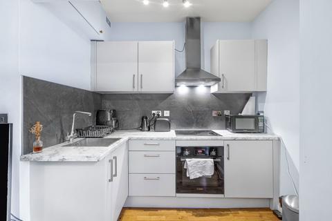 1 bedroom flat for sale, Hallam Street, London W1W