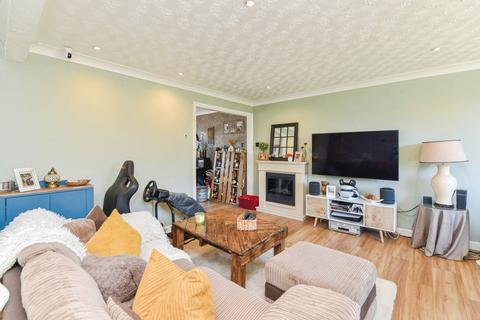 38 Boundary Walk, Trowbridge, BA14 0LZ