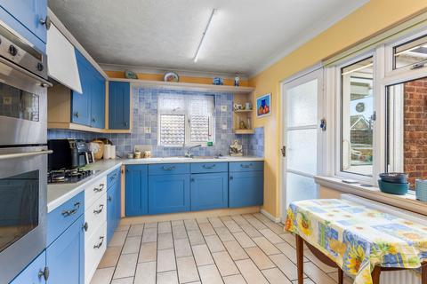 3 bedroom detached bungalow for sale, Hillside, Portslade, BN41