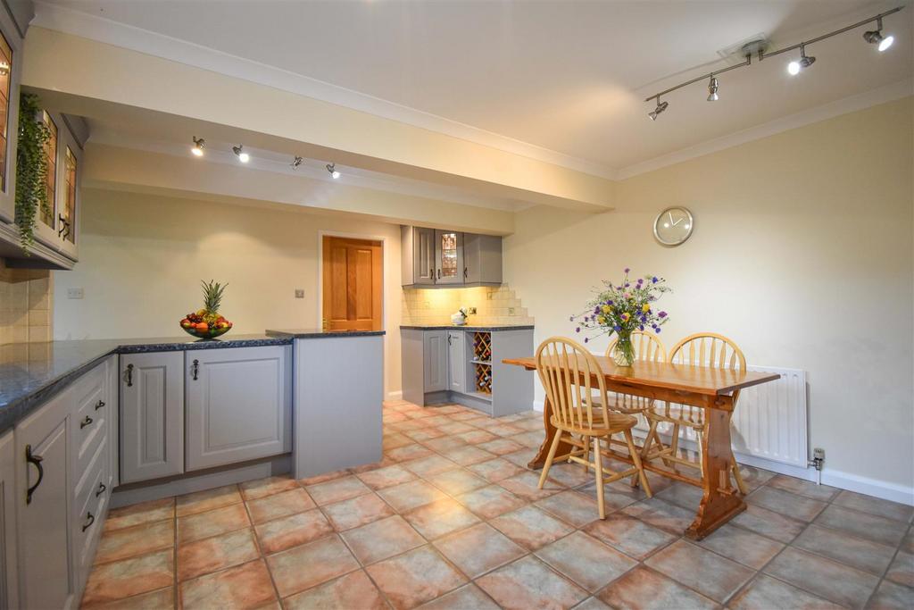 Dining Kitchen