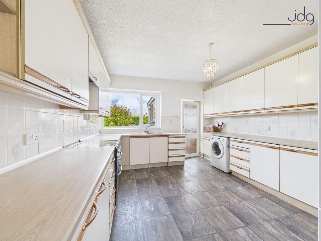 Spacious Kitchen
