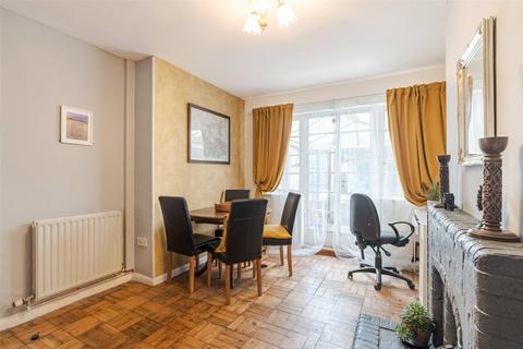 4 Brookside Road, Wimborne, BH21 2BL