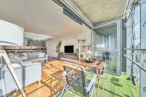 2 bedroom apartment for sale, Consort Road, London