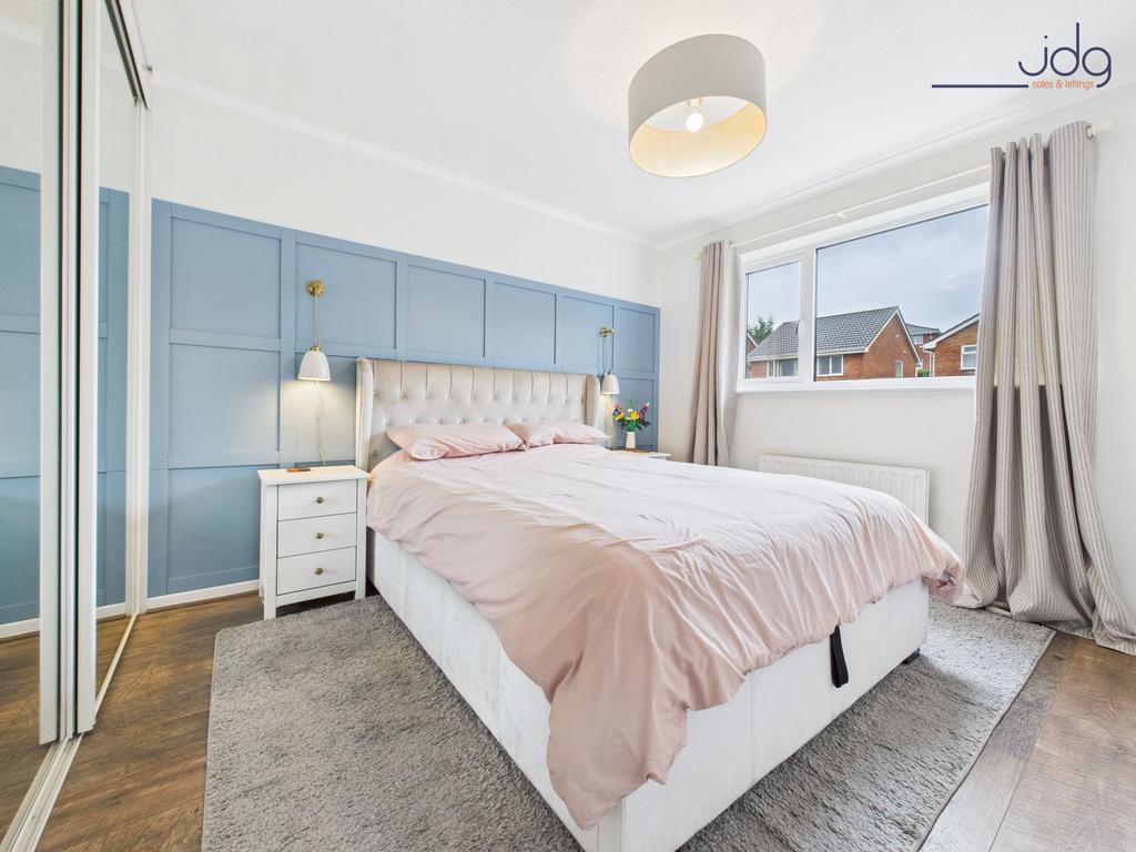 Double Bedroom with built in wardrobes