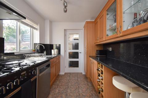 3 bedroom detached house for sale, Winterbourne Close, Hastings