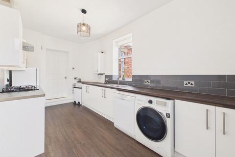 3 bedroom flat for sale, Patterdale Terrace, Gateshead, NE8