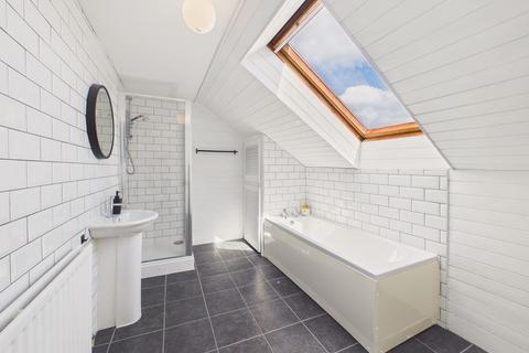 3 bedroom flat for sale, Patterdale Terrace, Gateshead, NE8