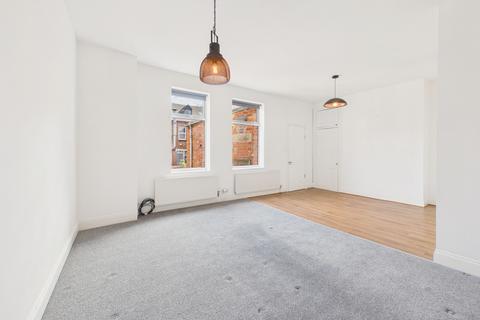 3 bedroom flat for sale, Patterdale Terrace, Gateshead, NE8