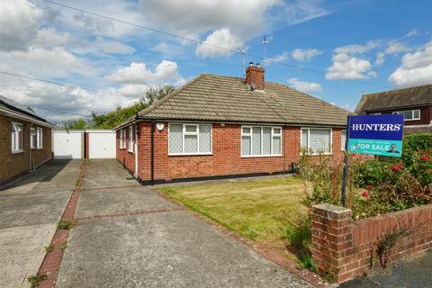 2 bedroom semi-detached bungalow for sale, Linley Avenue, Haxby, York, YO32 3NE