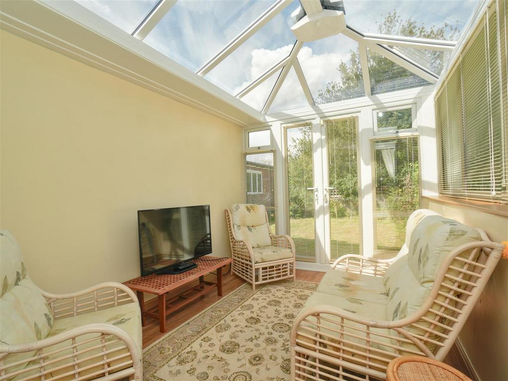 Conservatory / Garden Room