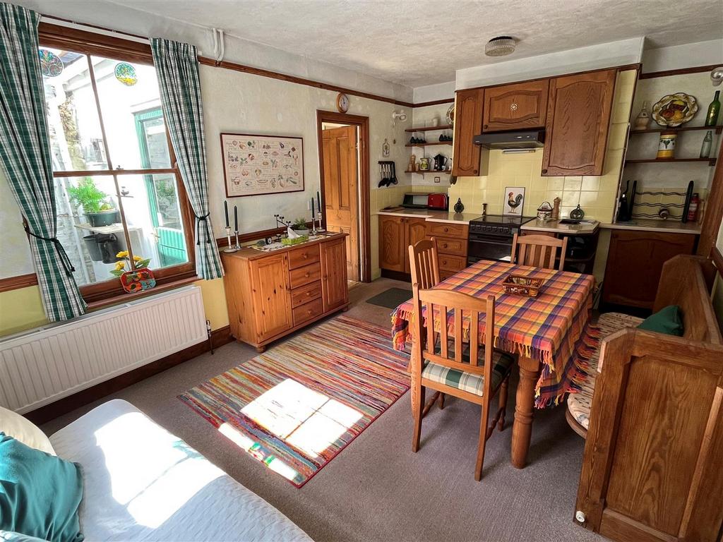Kitchen Diner.jpg