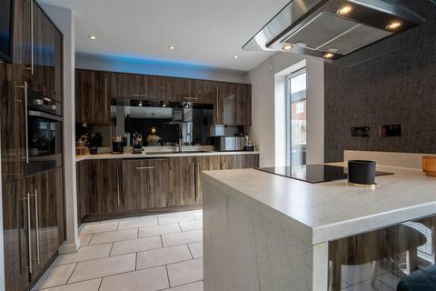 4 bedroom detached house for sale, Richardson Gardens, Shiremoor, Newcastle Upon Tyne