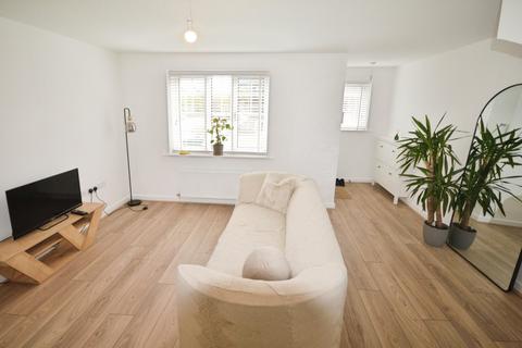 3 bedroom semi-detached house to rent, Sycamore Drive, Chesterfield S42