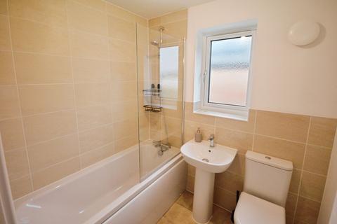 3 bedroom semi-detached house to rent, Sycamore Drive, Chesterfield S42