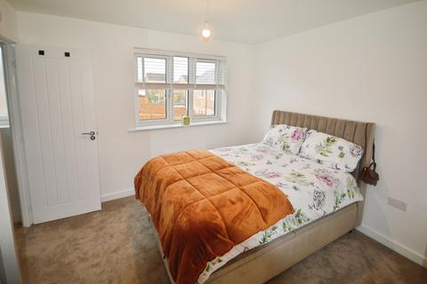 3 bedroom semi-detached house to rent, Sycamore Drive, Chesterfield S42