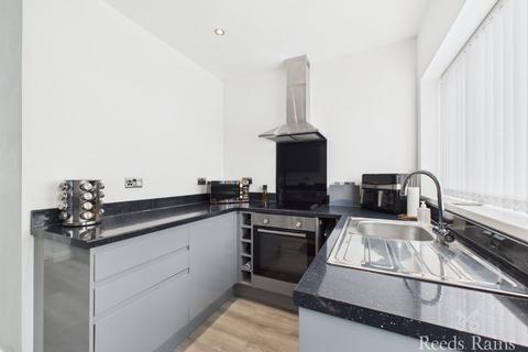 2 bedroom terraced house for sale, Dovedale Grove, East Yorkshire HU9