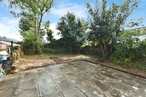 2 bedroom end of terrace house for sale, Wilson Street, Greater Manchester SK14