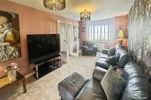 5 bedroom detached house for sale, Holme View, North Yorkshire YO8