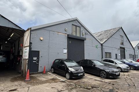 Warehouse to rent, Abercromby Ave High Wycombe HP12 3BW