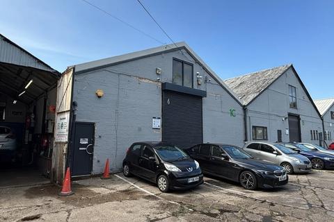 Warehouse to rent, Abercromby Ave High Wycombe HP12 3BW