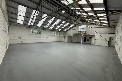 Warehouse to rent, Abercromby Av High Wycombe HP12 3BW