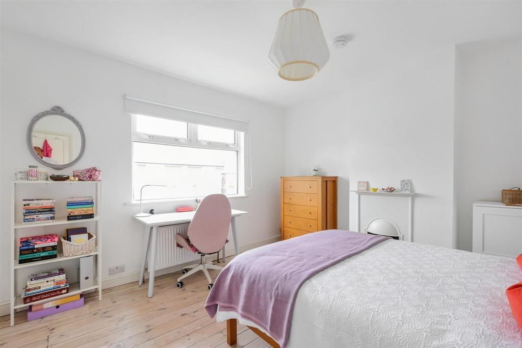Bedroom 1 1.jpeg