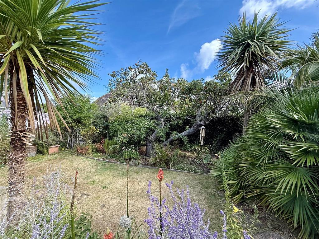 Garden 3.jpg