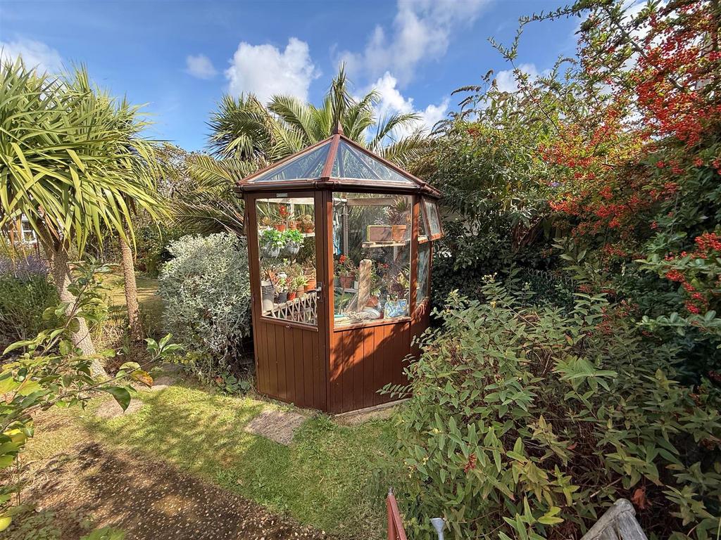 Rear Garden 4.jpg