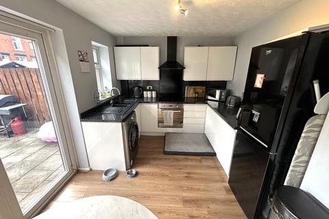 5 Briony Close, Royton, Oldham, OL2 5AL