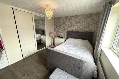5 Briony Close, Royton, Oldham, OL2 5AL