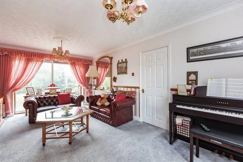 4 bedroom detached house for sale, Bridle Way, Herne Bay