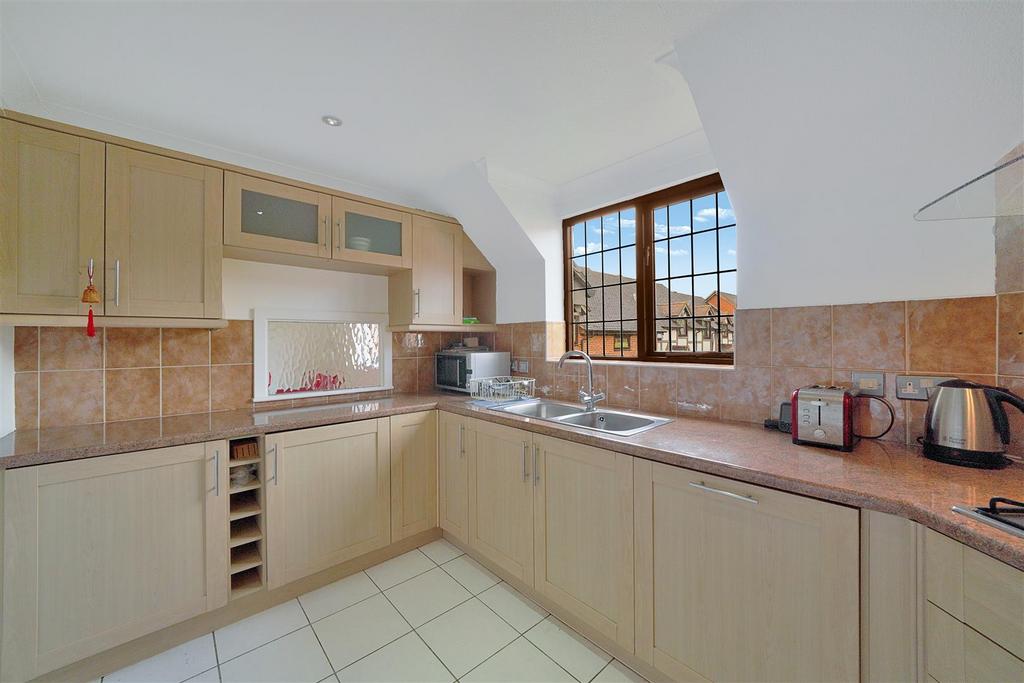 62 Priory Field Drive - avzs JSwnbevcbw MLQIVv.jpg