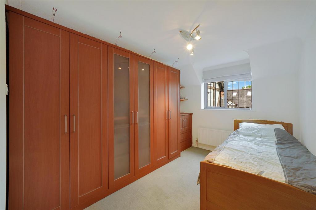 62 Priory Field Drive - z2 Eo7 Bj El Rtojuj DMNHi.jpg