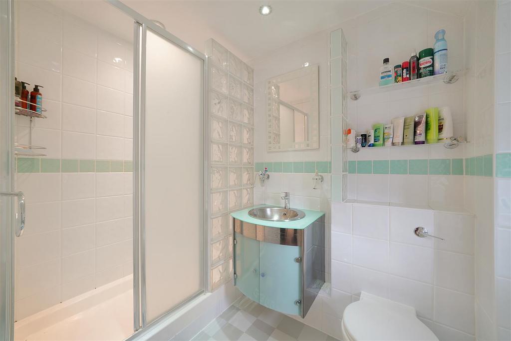 62 Priory Field Drive - x Wm YPEL4p7pd2p QXRi Vq.jpg