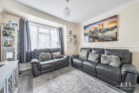 3 bedroom terraced house for sale, Beamway, Dagenham