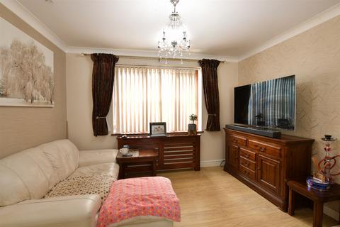 4 bedroom detached house for sale, Hillcrest View, Basildon, Essex