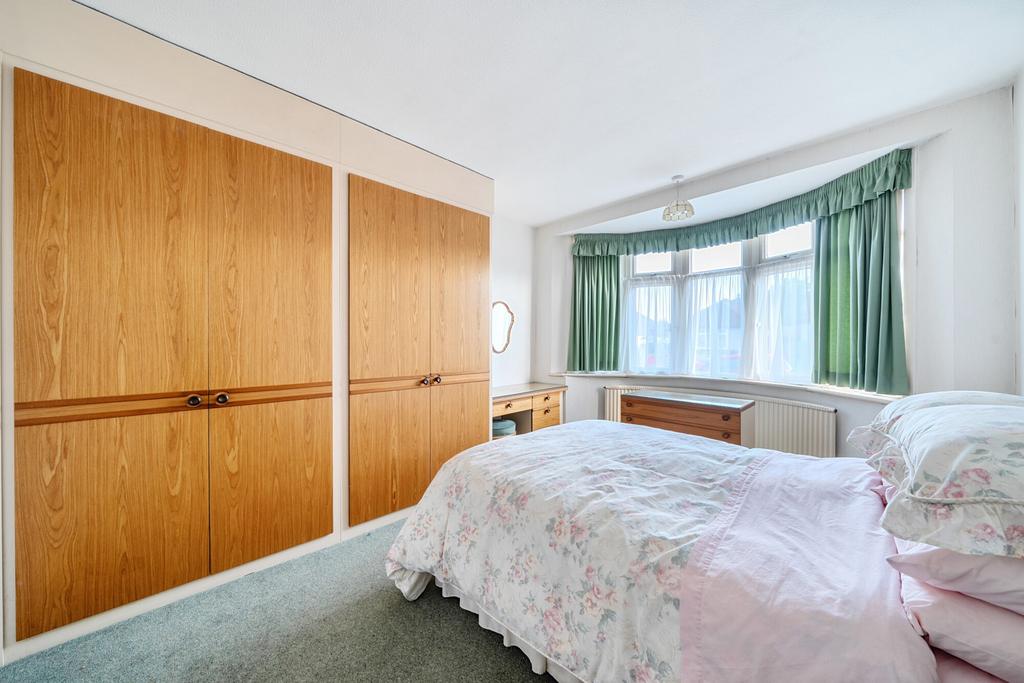 1340017-17-689b07...