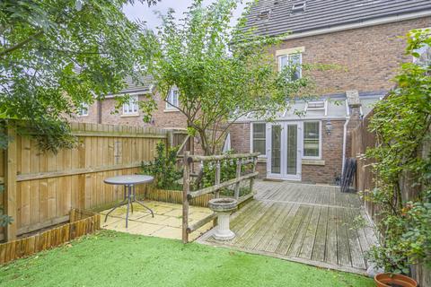 Vistula Crescent, Swindon SN25