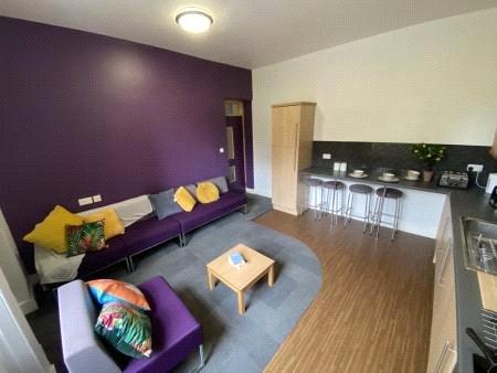 Living Room/Kitchen