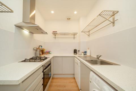 2 bedroom flat for sale, Hornsey Rise, London N19