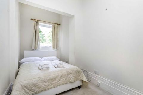 2 bedroom flat to rent, Glazbury Road, London W14